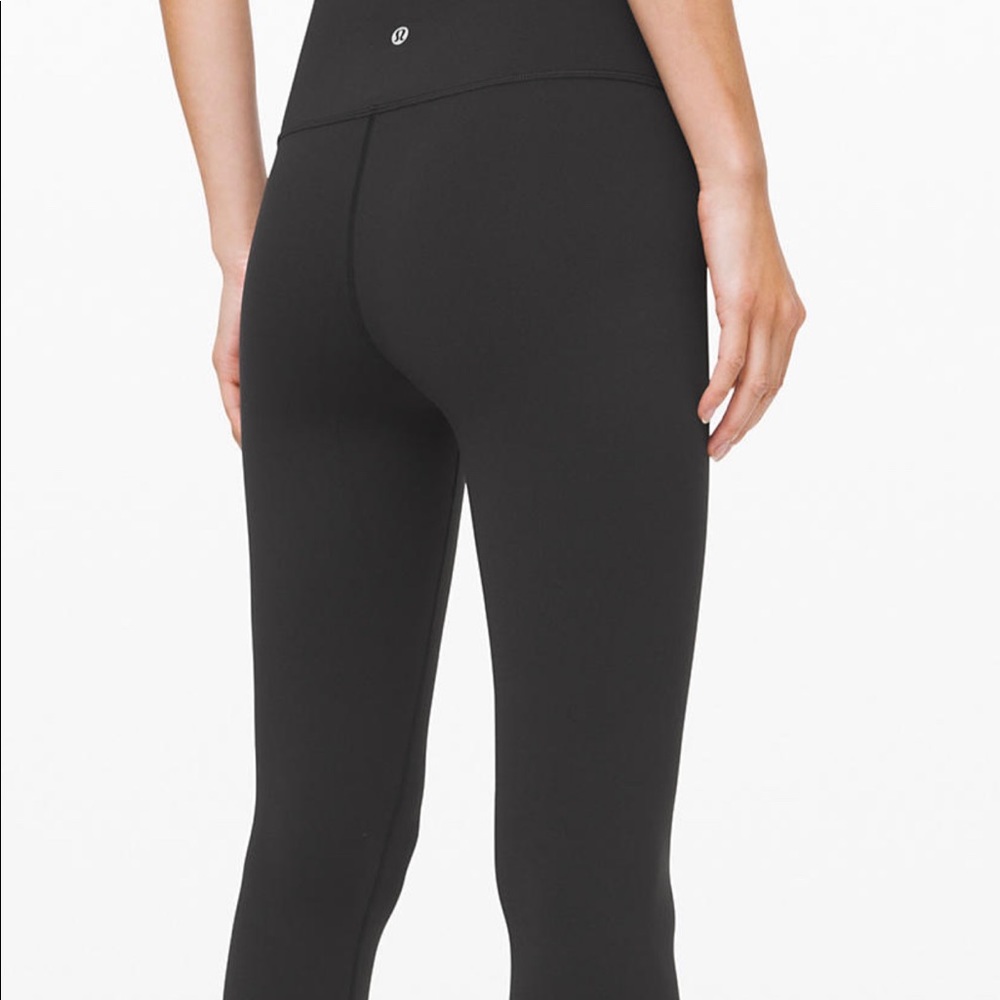 Black/ purple Lululemon Reversible Crop Leggings